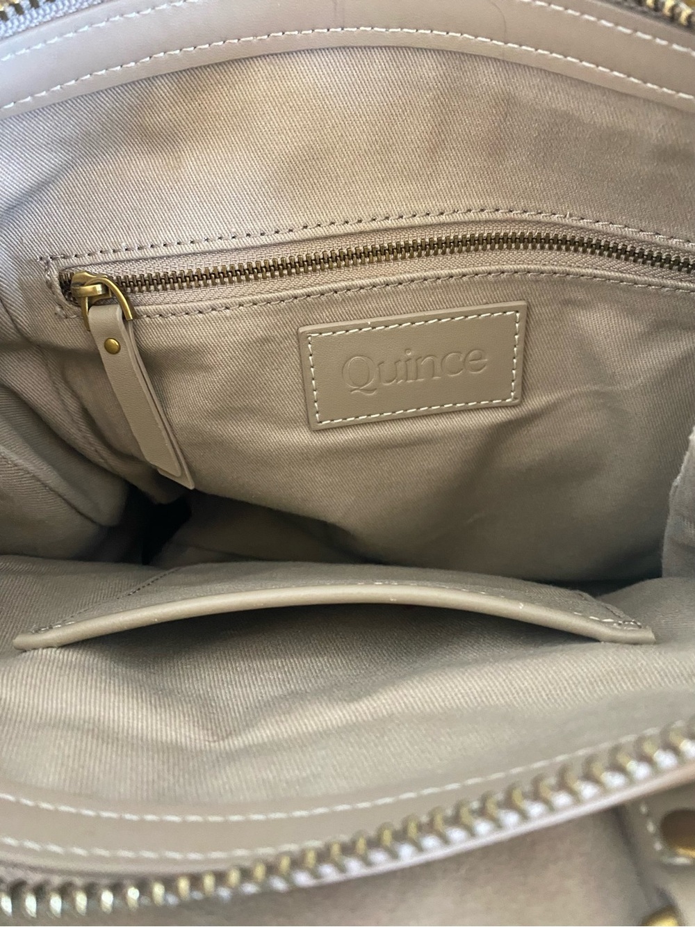 Quince Italian Leather Medium
Convertible Satchel in Taupe - quiet luxury - - Picture 2 of 10